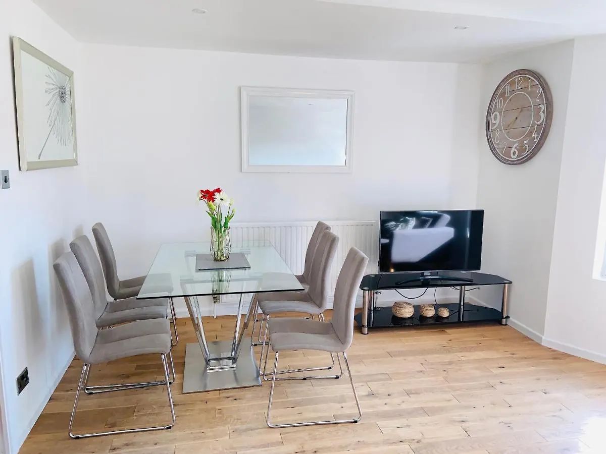 Villa Exeter City Centre Entire House With Parking 0*,  Royaume-Uni
